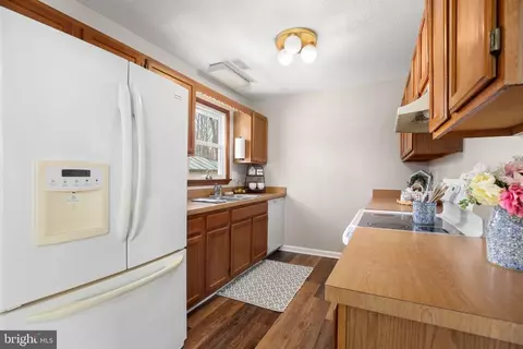 Kitchen - 10354 Swift Rd, Partlow, VA 22534 photo 2 of 5
