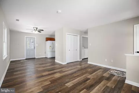 Entry Way - 10354 Swift Rd, Partlow, VA 22534 photo 1 of 2