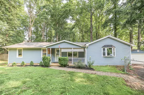 10934 Deerfield Dr, Fredericksburg, VA 22407