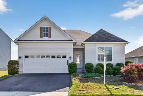 1709 Hudgins Farm Cir, Fredericksburg, VA 22408