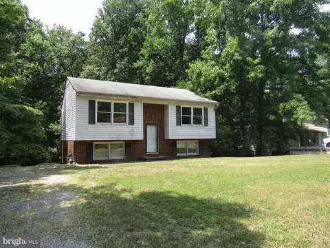 418 Cleveland Ct, Fredericksburg, VA 22407