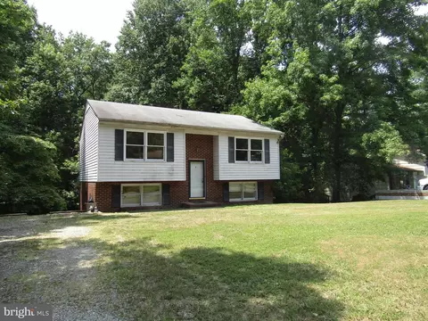 418 Cleveland Ct, Fredericksburg, VA 22407