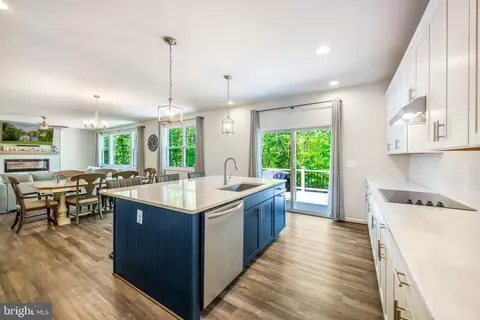 8028 Ashford Dr, Fredericksburg, VA 22407