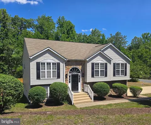 424 Laurel Ave, Fredericksburg, VA 22408