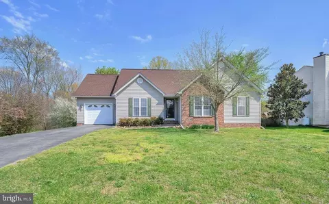2404 Ruffin Dr, Fredericksburg, VA 22408