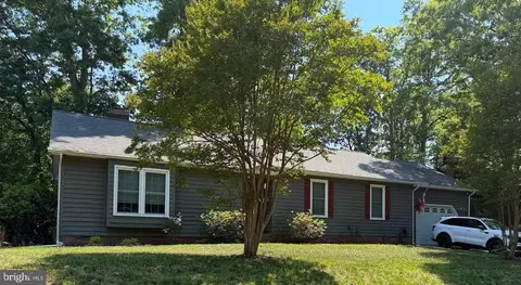 204 Bowen Dr, Fredericksburg, VA 22407