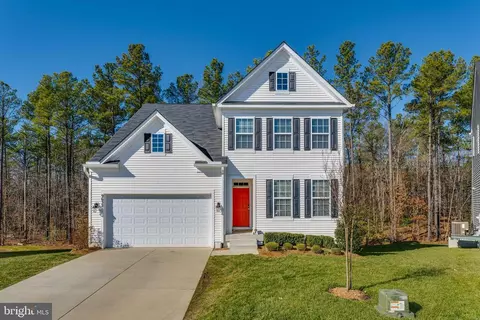 9632 Hillcrest Dr, Fredericksburg, VA 22407