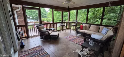 313 Laurel Ave, Fredericksburg, VA 22408