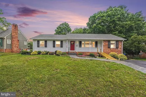 313 Laurel Ave, Fredericksburg, VA 22408