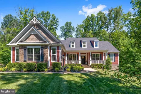 8007 Ashford Dr, Fredericksburg, VA 22407