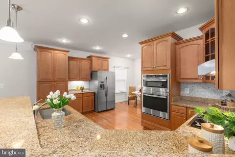 5817 S Mills Manor Ct S, Fredericksburg, VA 22407