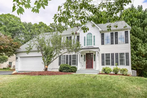 10205 N Hampton Ln N, Fredericksburg, VA 22408