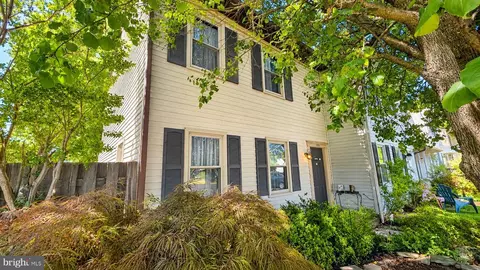 5215 Daffodil Dr, Fredericksburg, VA 22407