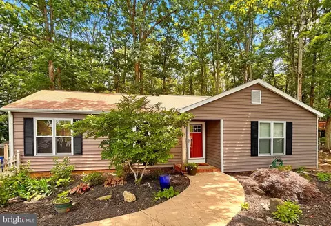 528 Pleasants Dr, Fredericksburg, VA 22407