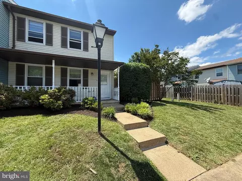 5124 Pecan Dr, Fredericksburg, VA 22407