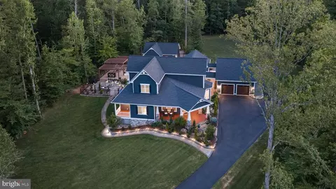 6912 Barclay Dr, Fredericksburg, VA 22407