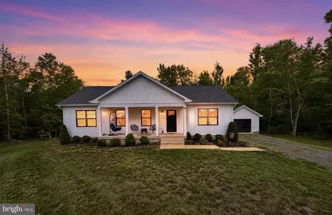 9807 Robert E Lee Dr, Spotsylvania, VA 22551