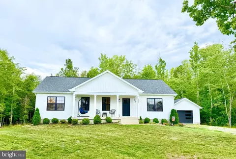 9807 Robert E Lee Dr, Spotsylvania, VA 22551
