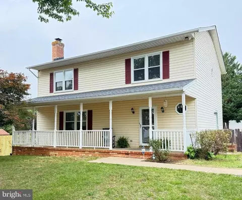800 Shamrock Dr, Fredericksburg, VA 22407