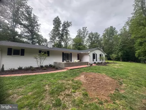 13310 Country Way Cir, Fredericksburg, VA 22407