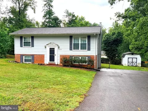 5526 Carousel St, Fredericksburg, VA 22407