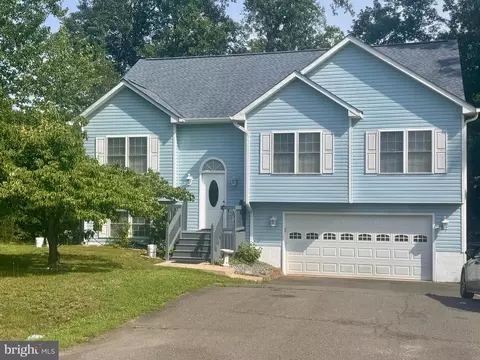 4008 N Andover Ln N, Fredericksburg, VA 22408