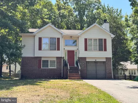 5706 Stone Meadow Dr, Fredericksburg, VA 22407