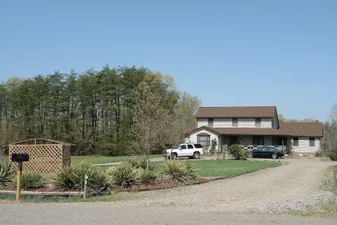 981 Circle Creek Rd, Penhook, VA 24137 photo 3