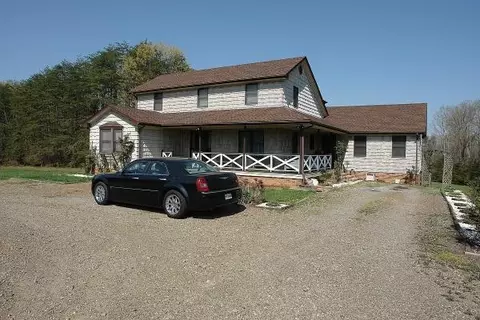 981 Circle Creek Rd, Penhook, VA 24137 photo 2