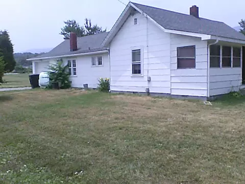 4038 Crossmill Ln, Salem, VA 24153 photo 1