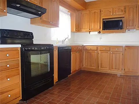 464 2nd St, Buchanan, VA 24066 photo 11