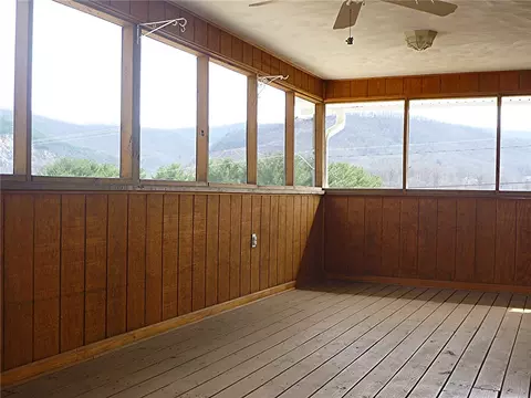 464 2nd St, Buchanan, VA 24066 photo 5