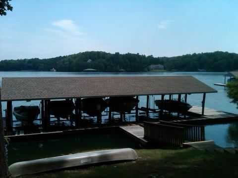 159 Shore Dr, Moneta, VA 24121 photo 2
