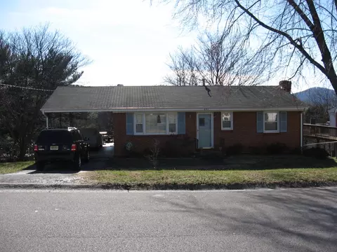 623 E Augusta Ave, Vinton, VA 24179 photo 1