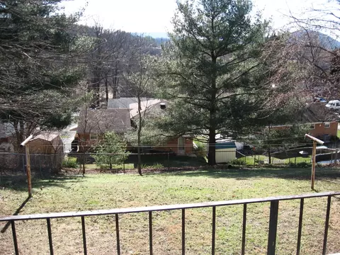 623 E Augusta Ave, Vinton, VA 24179 photo 2