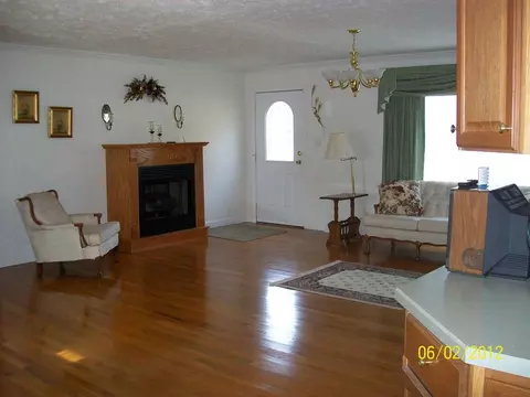 106 17th St, Buchanan, VA 24066 photo 4