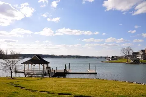 411 Marina Bay Dr #303, Penhook, VA 24137 photo 3