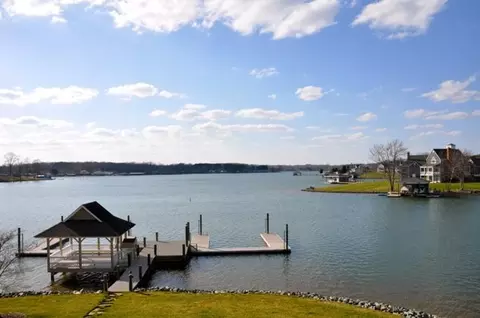 411 Marina Bay Dr #303, Penhook, VA 24137 photo 2