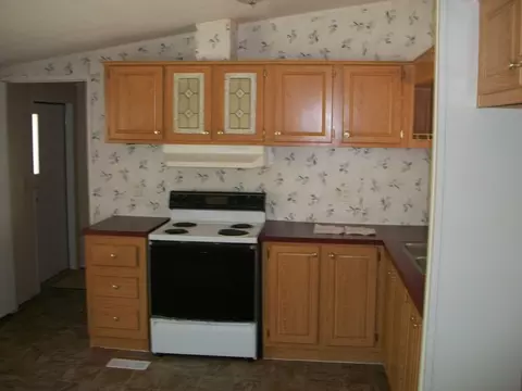 177 Pleasant Dr, Cascade, VA 24069 photo 4