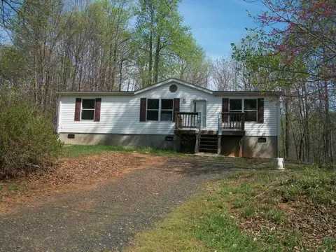 177 Pleasant Dr, Cascade, VA 24069 photo 2