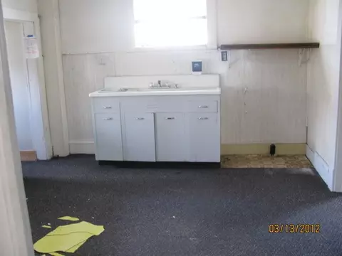 327 Boyd St, Buchanan, VA 24066 photo 3