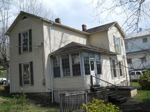 41 2nd St, Eagle Rock, VA 24085 photo 3