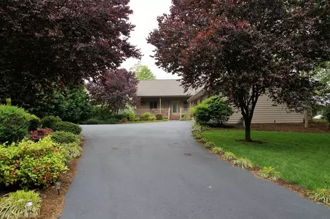 61 Windtree Pointe Dr, Moneta, VA 24121 photo 4