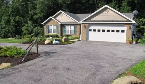 4170 Daugherty Rd, Salem, VA 24153 photo 1