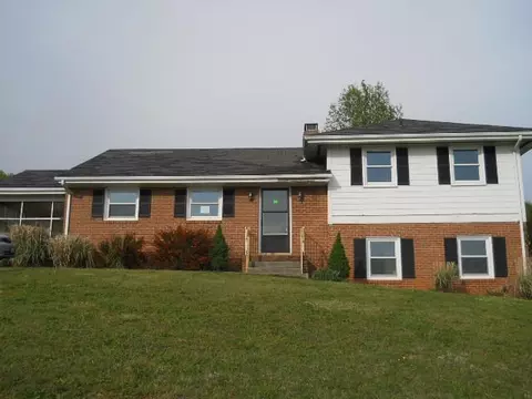205 Arthur Cir, Ferrum, VA 24088 photo 1