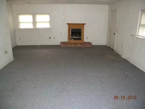 3952 Carson Rd, Roanoke, VA 24012 photo 4