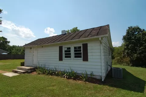 9399 Goodview Rd, Goodview, VA 24095 photo 3