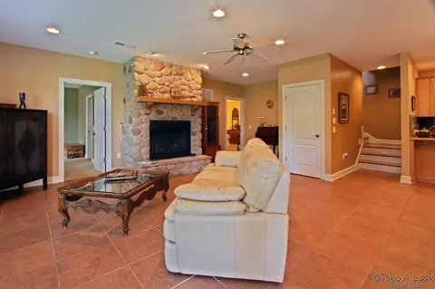 910 Back Nine Dr, Moneta, VA 24121 photo 36