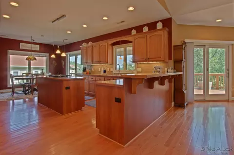 910 Back Nine Dr, Moneta, VA 24121 photo 6