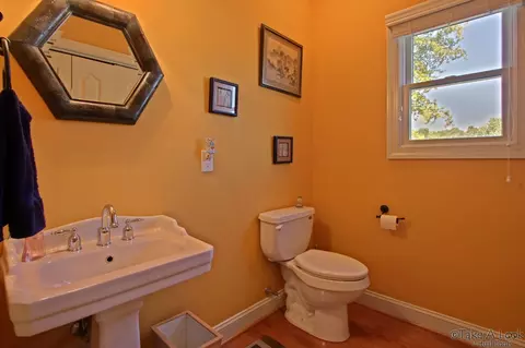 910 Back Nine Dr, Moneta, VA 24121 photo 12